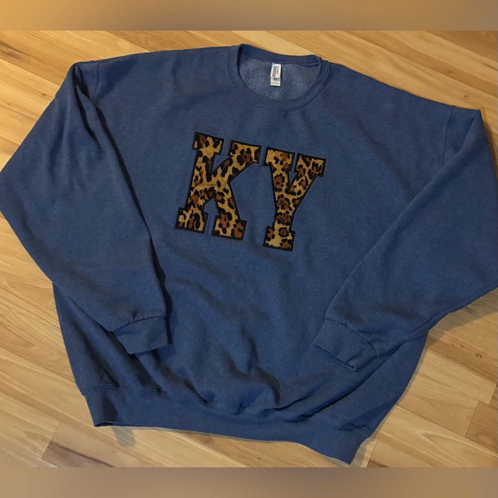Blue Crewneck Sweater with Leopard Print 'KY' Embroidered